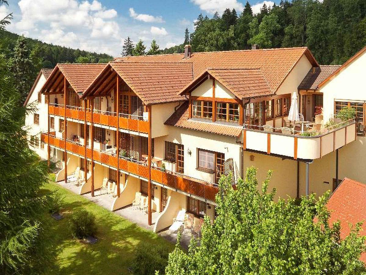 Hotel-Gasthof Zum Suessen Grund Альбштадт Экстерьер фото